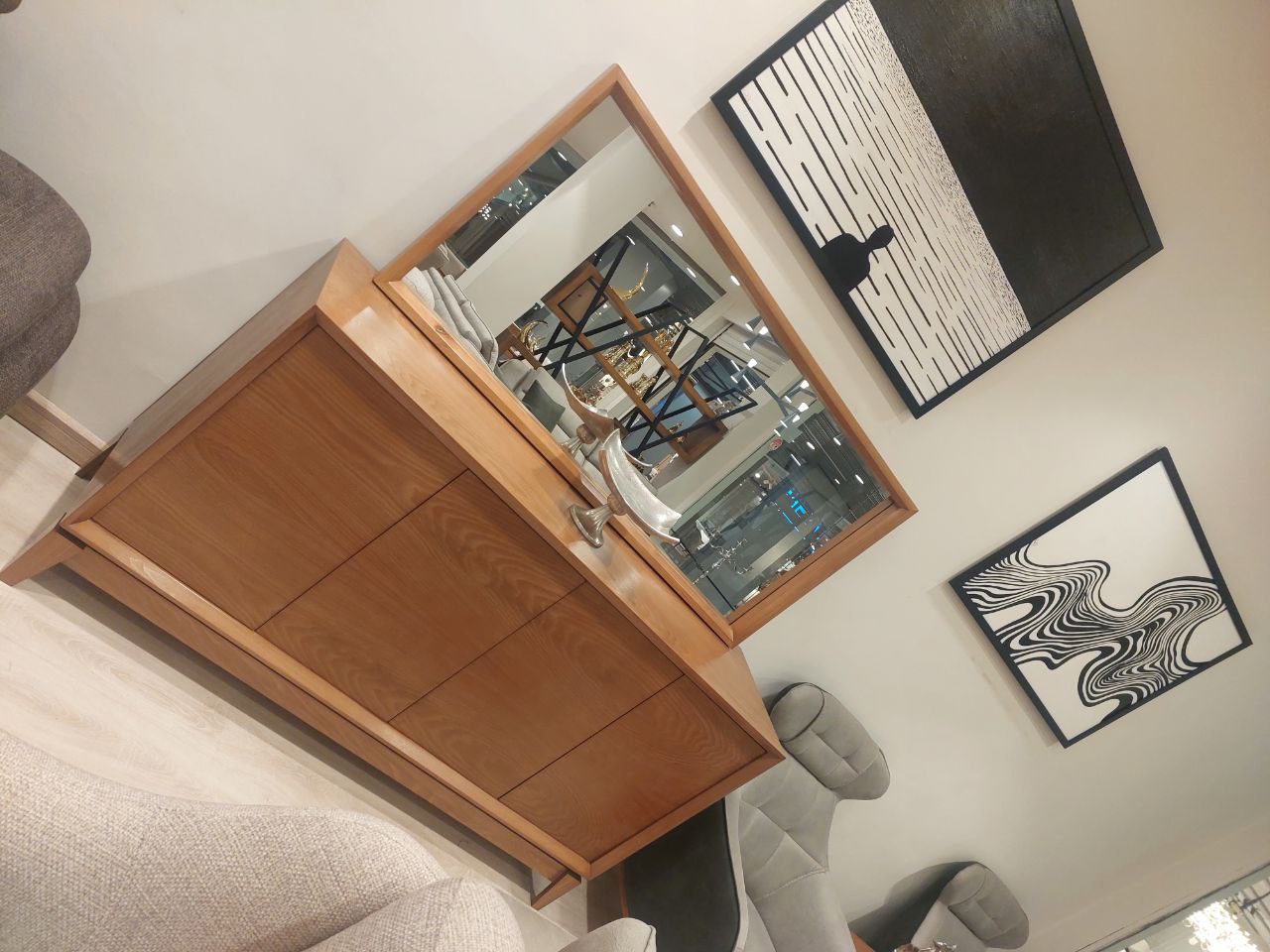 آینه کنسول آداک