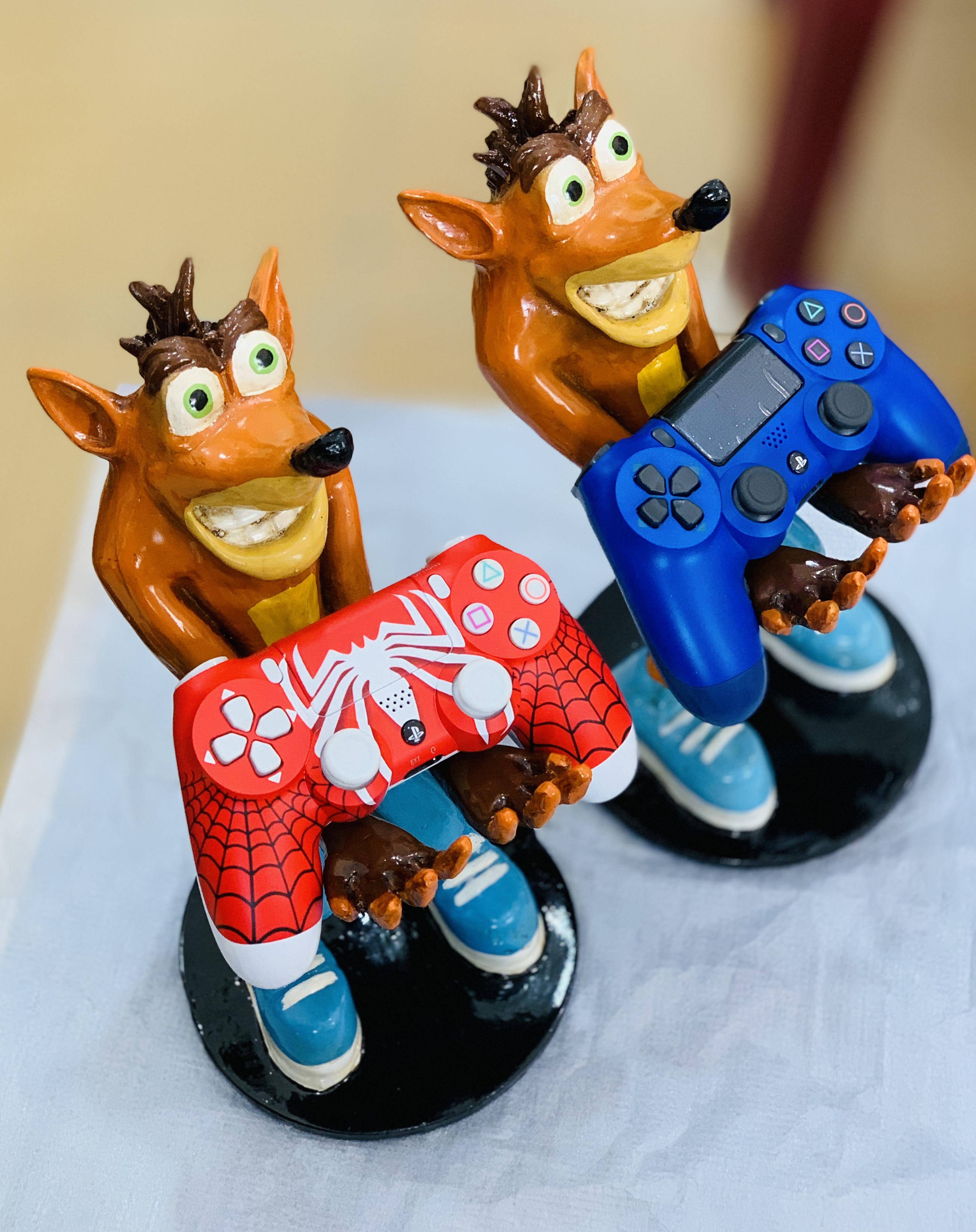 استند مجسمه طرح کراش