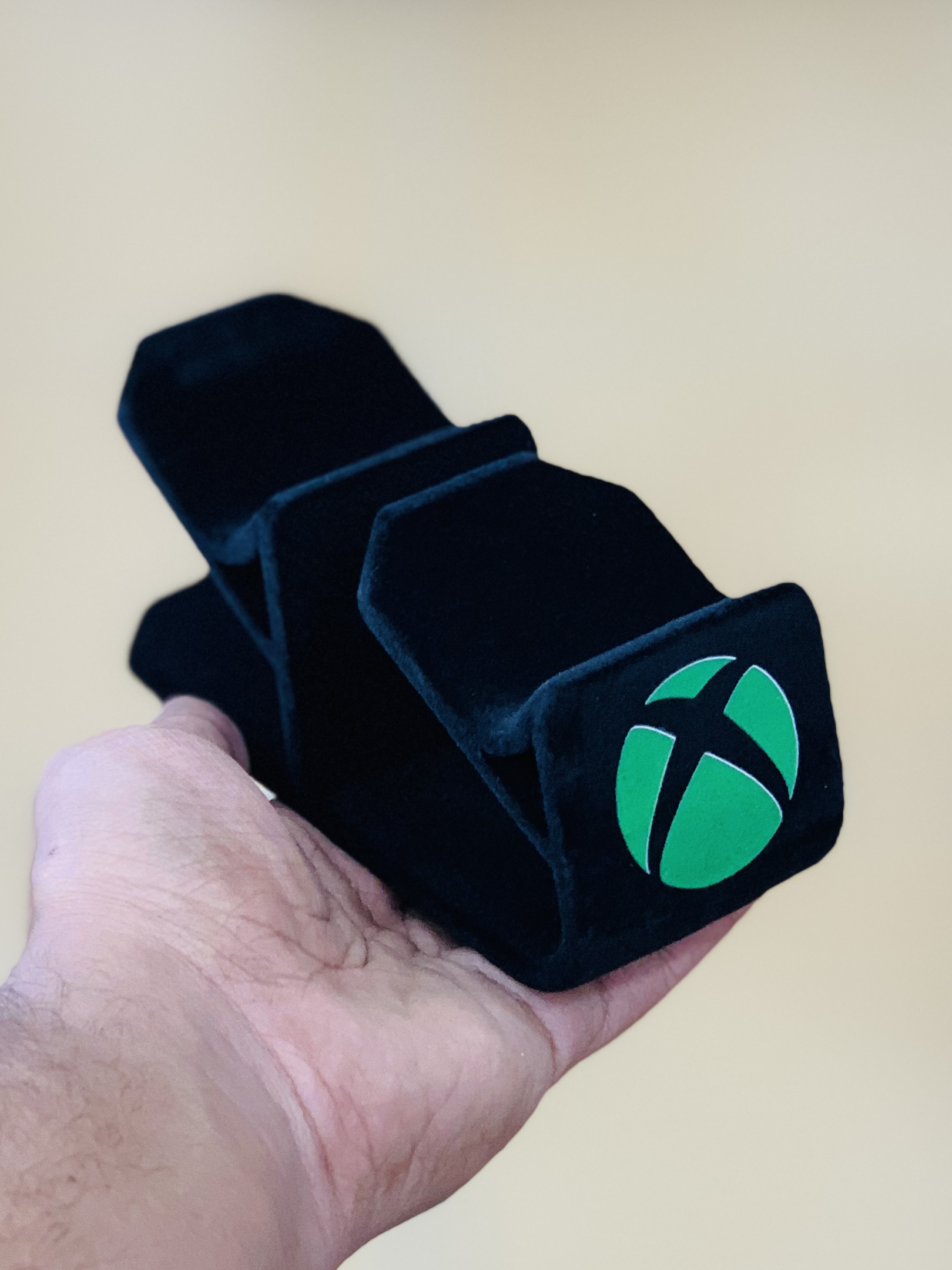 استند نگهدارنده دسته روکش مخمل