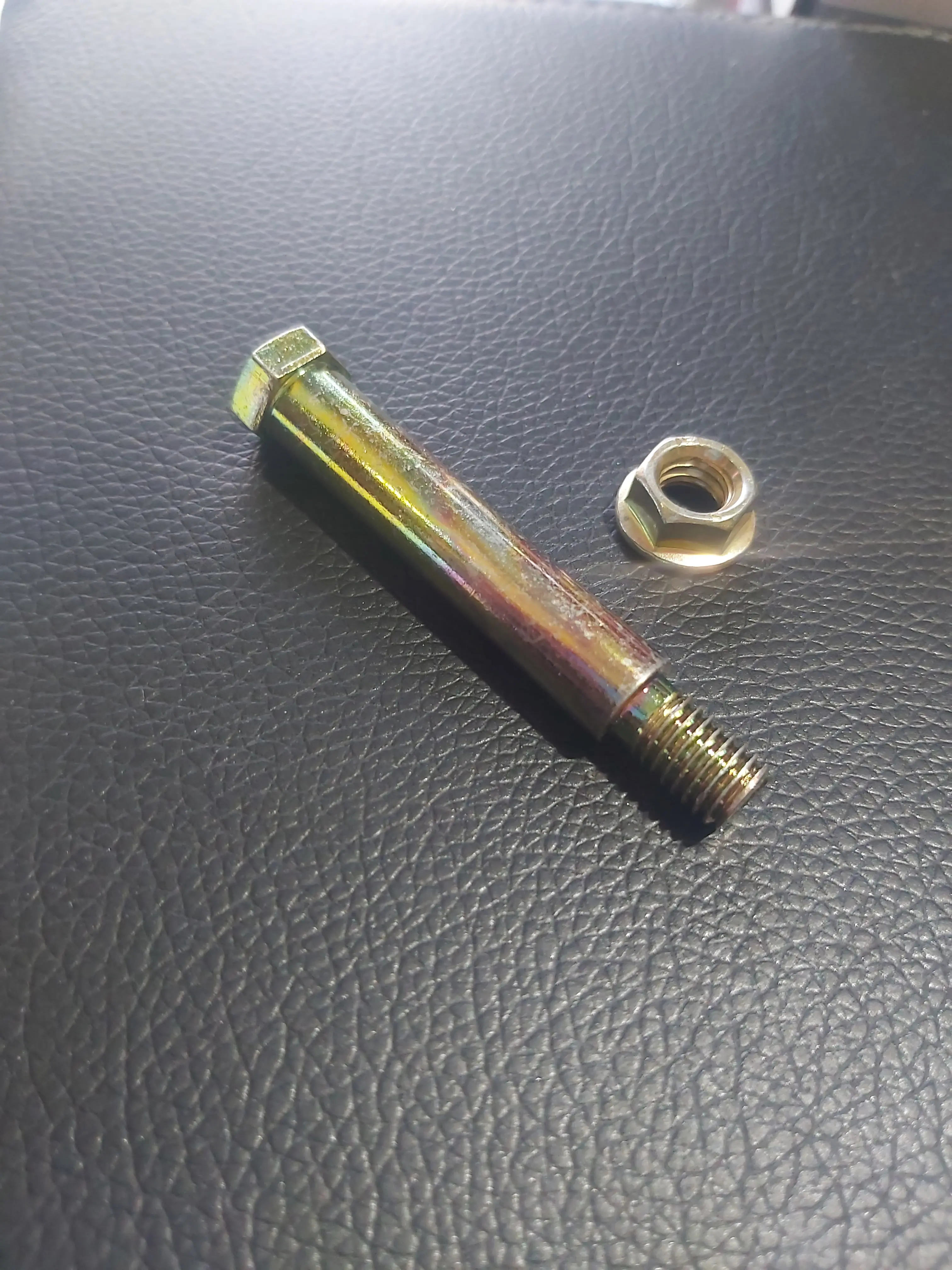 پیچ و مهره اهرم دسته دنده (لیوردنده) پراید تیبا ساینا کوئیک