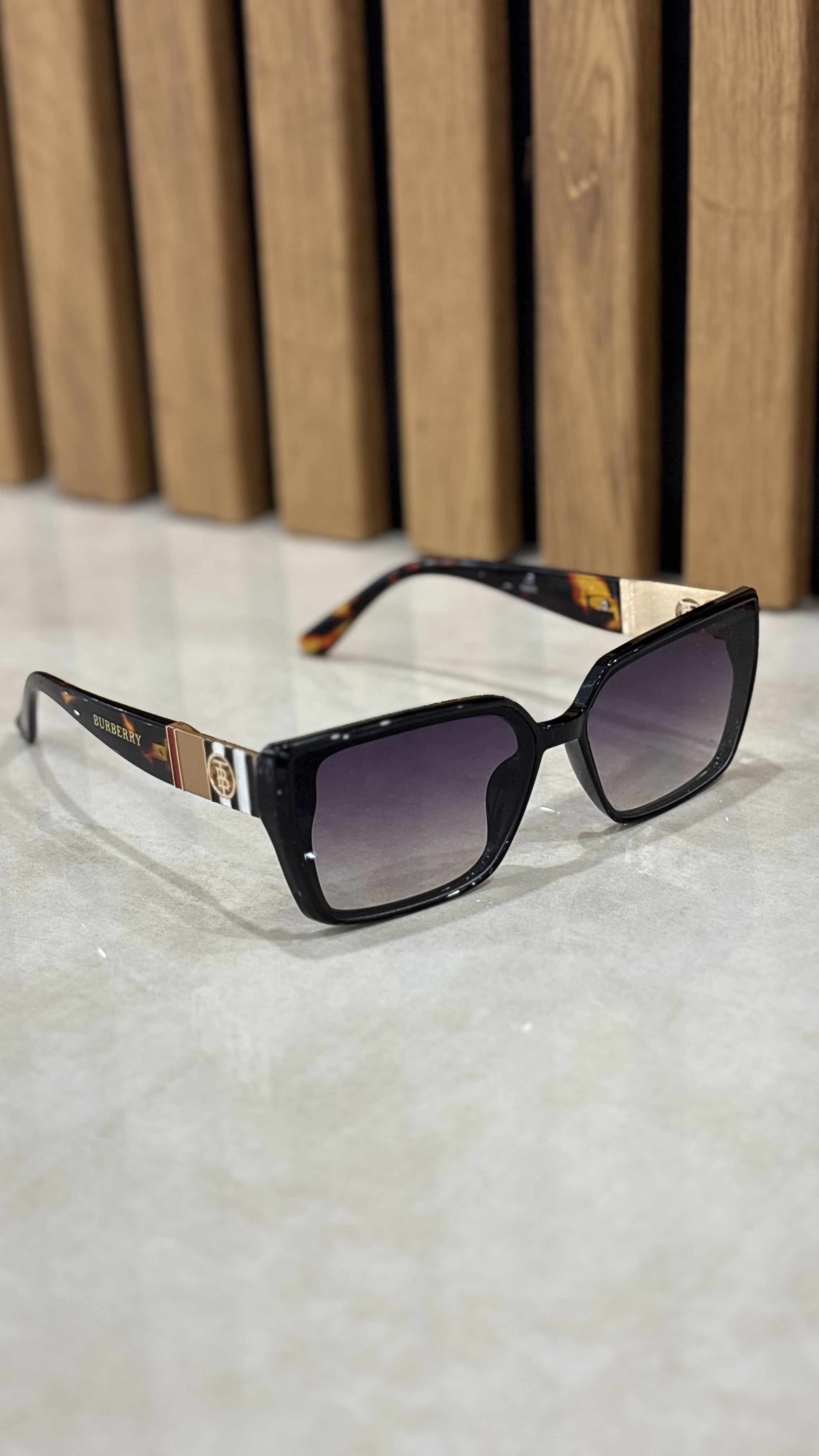 عینک آفتابی