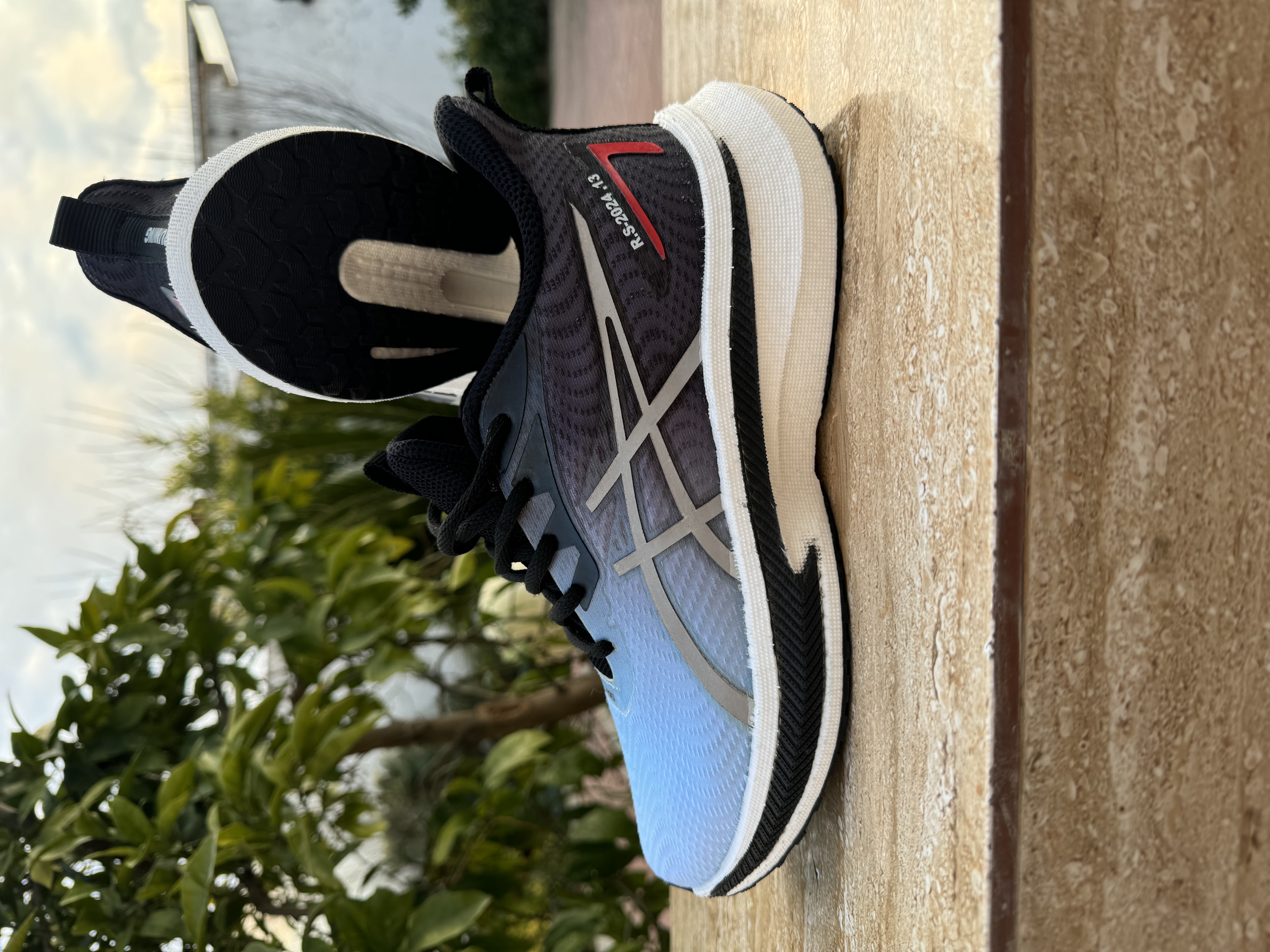 کتونی راحتی اسیکس