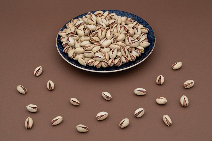 پسته احمدآقایی خام