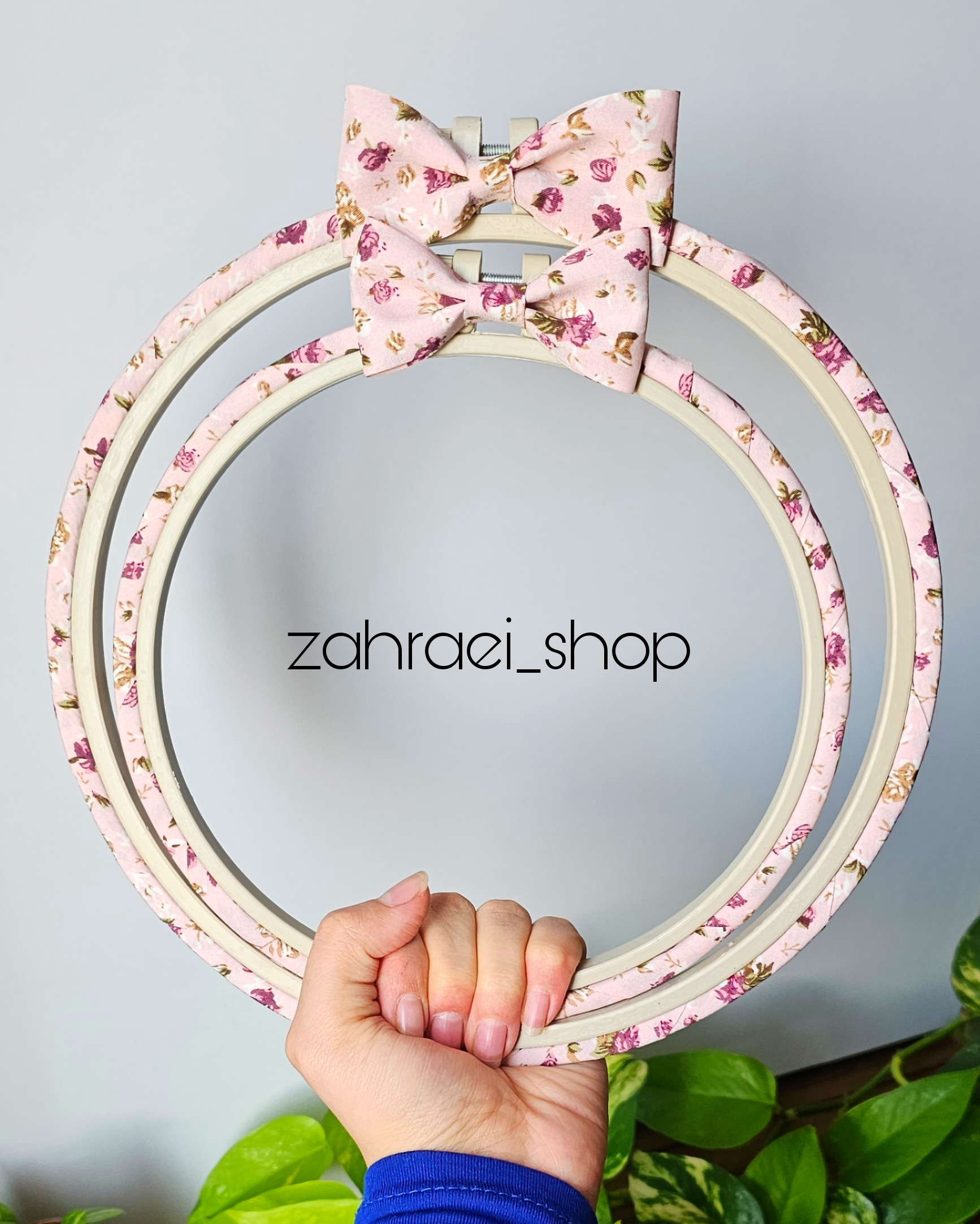 کارگاه مخصوص گلدوزی تزیین شده با ربان