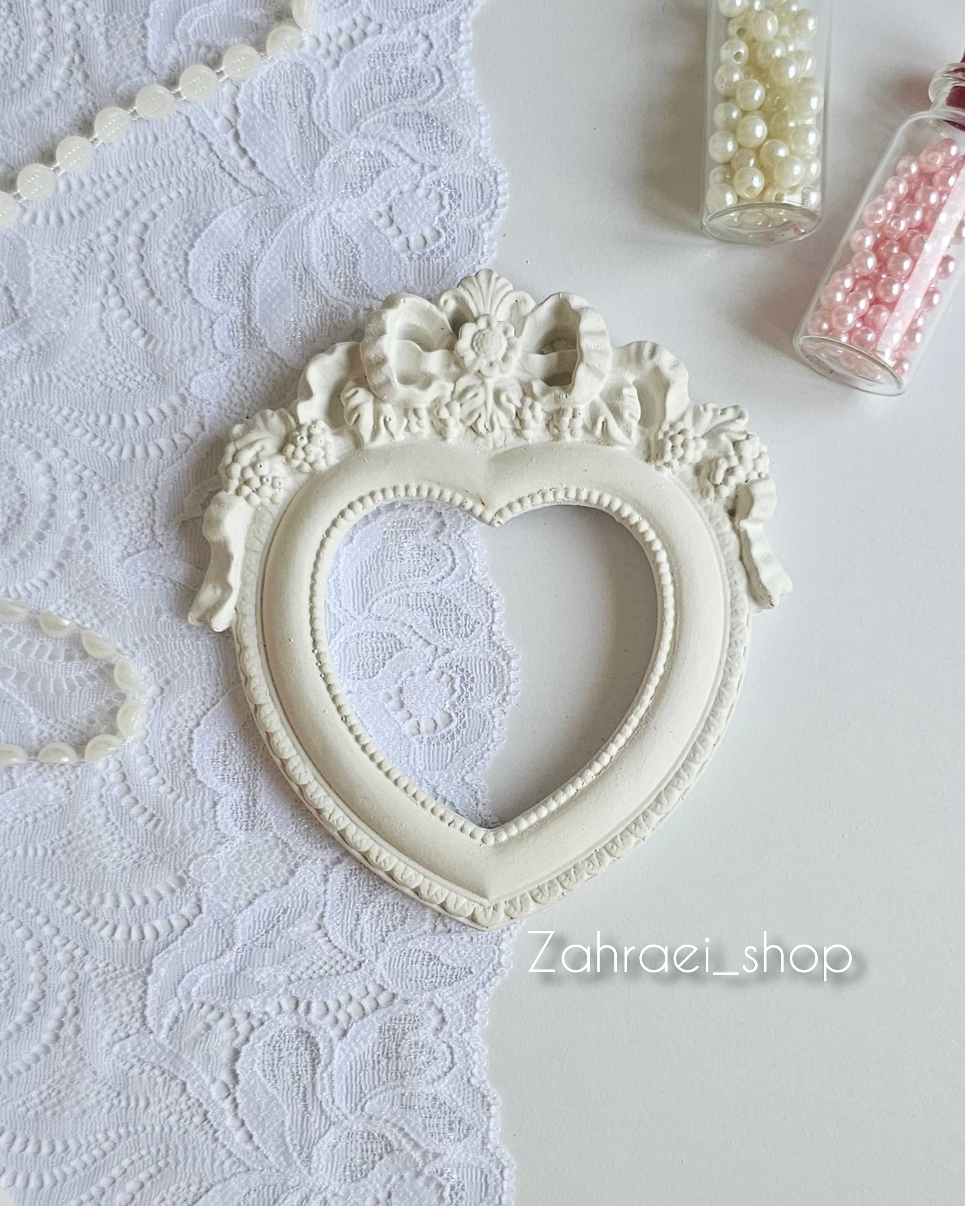 قاب پلی استری مدل قلب شماره ۱