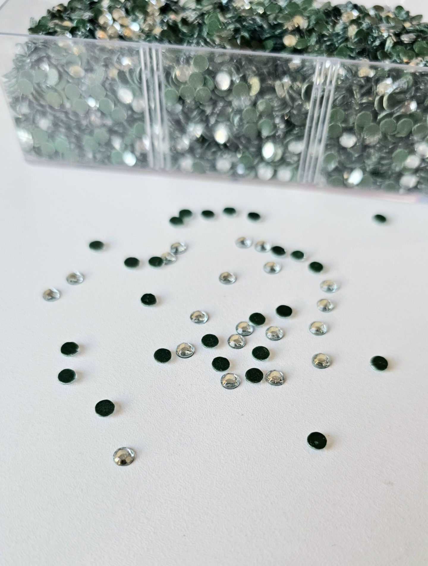 نگین حرارتی نقره ای