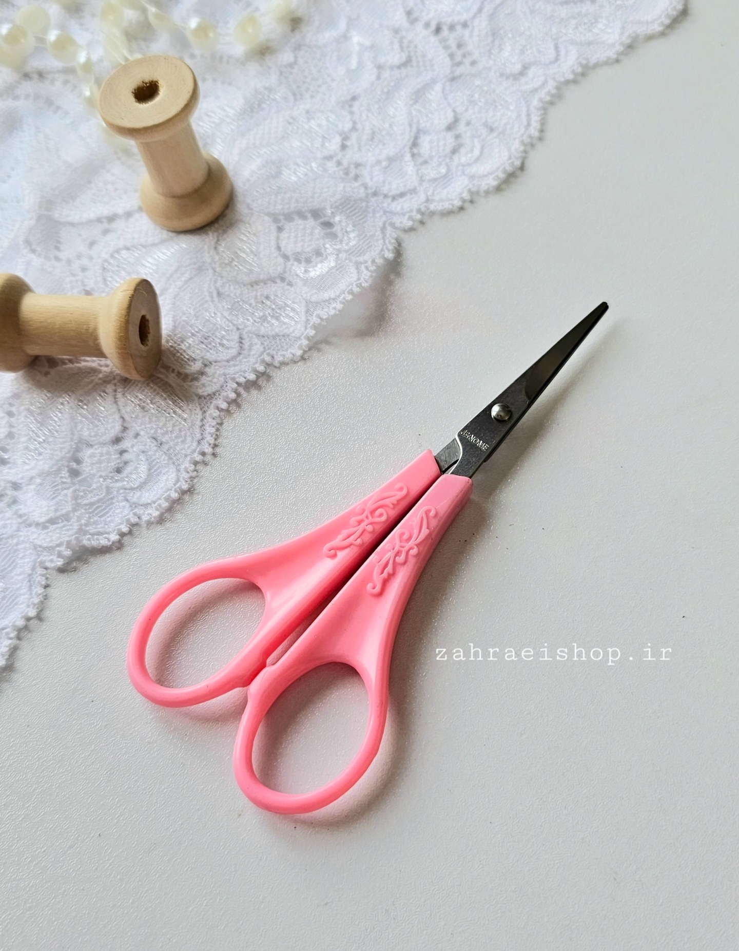 قیچی اقتصادی مخصوص کارهای هنری صورتب